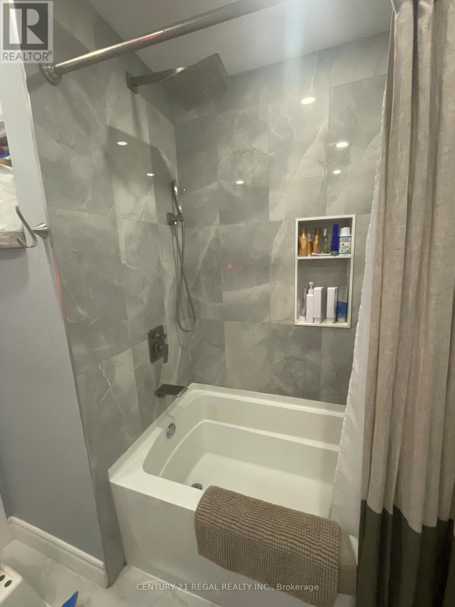 164 Roywood Drive, Toronto, Ontario  M3A 2E4 - Photo 8 - C12784602