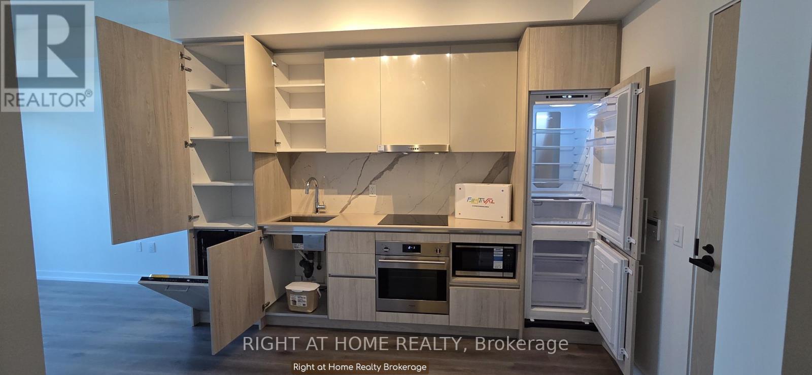 3810 - 225 Commerce Street, Vaughan, Ontario  L4K 0R1 - Photo 4 - N12784470