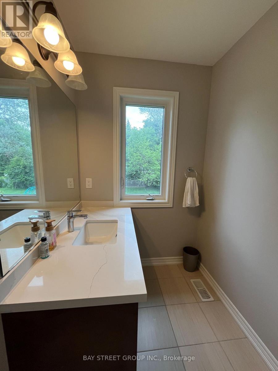 178 Bayview Avenue, Georgina, Ontario  L4P 2S9 - Photo 9 - N12784504