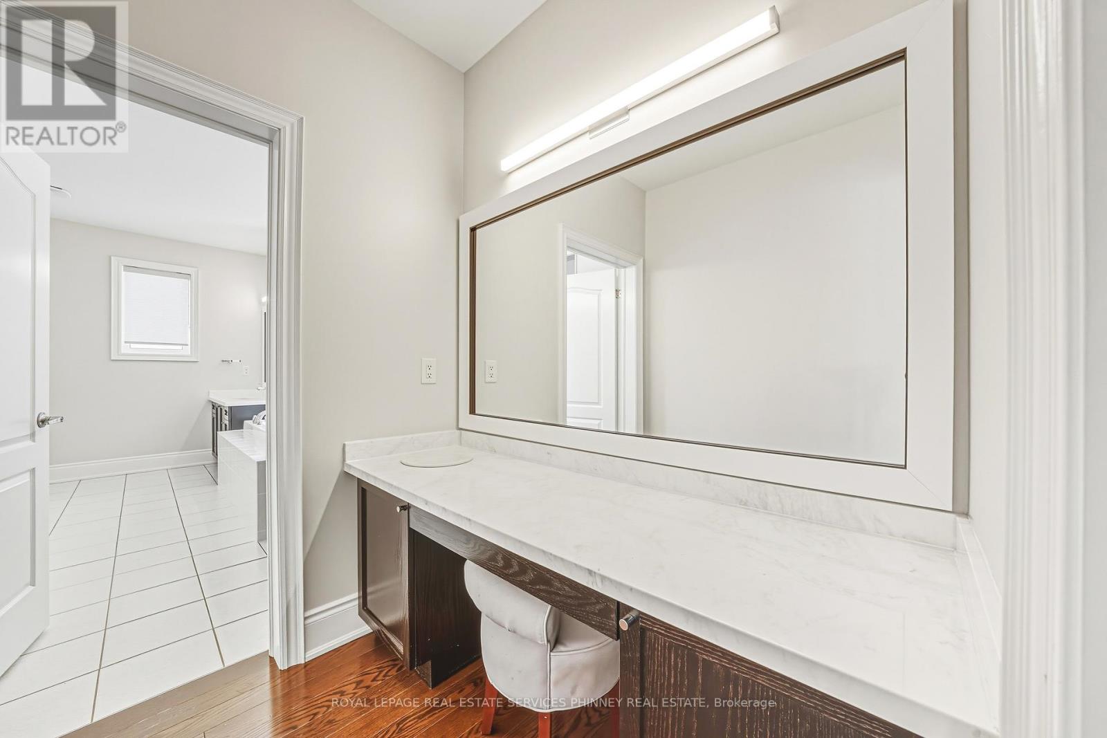 197 Nottingham Forest Road, Bradford West Gwillimbury, Ontario  L3Z 0H2 - Photo 18 - N12784608