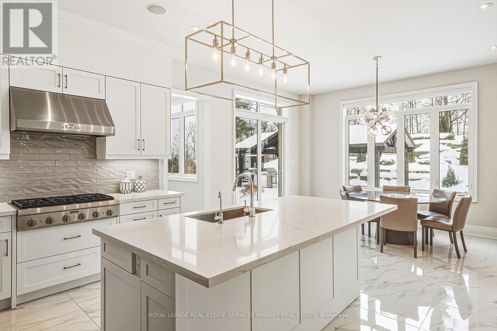 197 Nottingham Forest Road, Bradford West Gwillimbury, Ontario  L3Z 0H2 - Photo 4 - N12784608