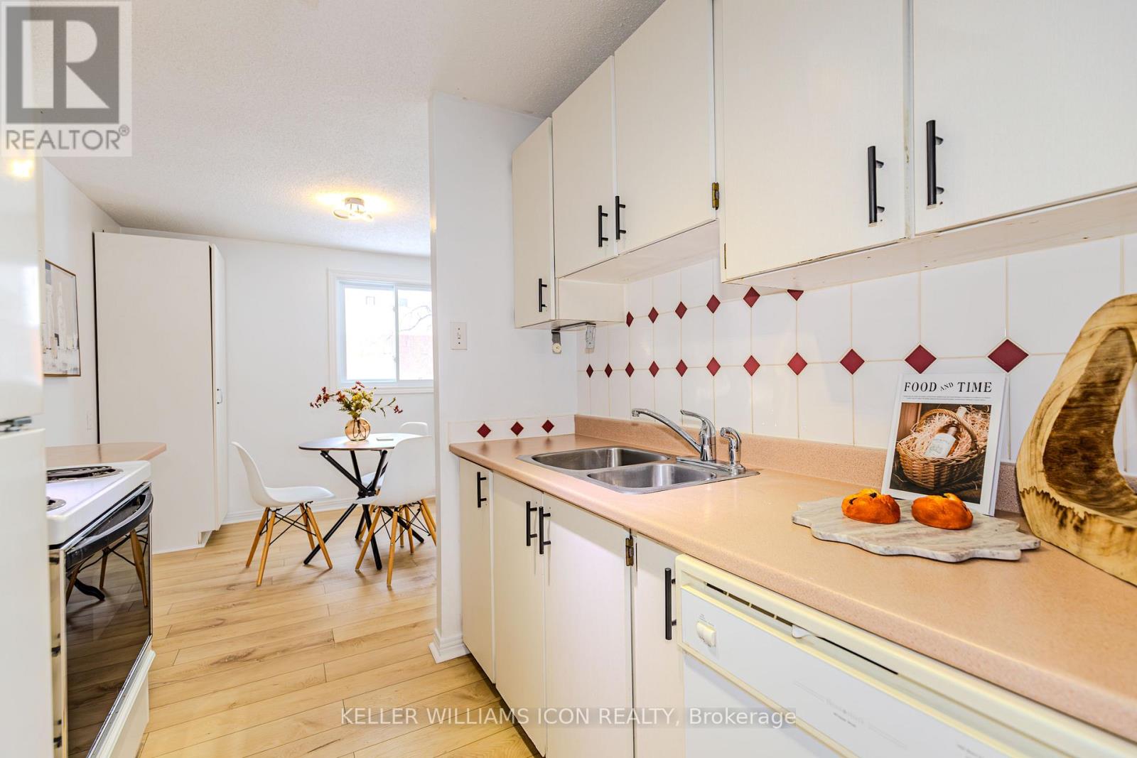 8 Sherway Drive, Ottawa, Ontario  K2J 1N3 - Photo 13 - X12734712