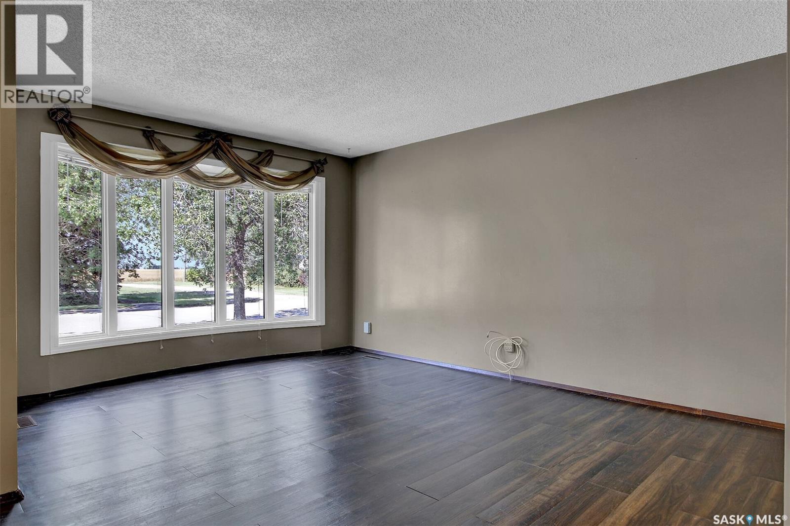 303 2nd Avenue W, Montmartre, Saskatchewan  S0G 3M0 - Photo 14 - SK028445