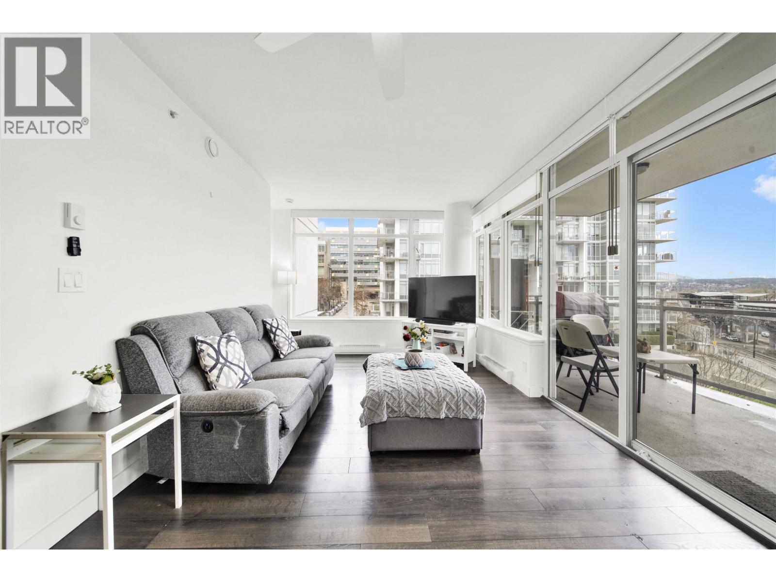 307 200 Nelson's Crescent, New Westminster, British Columbia  V3L 0H4 - Photo 11 - R3085872