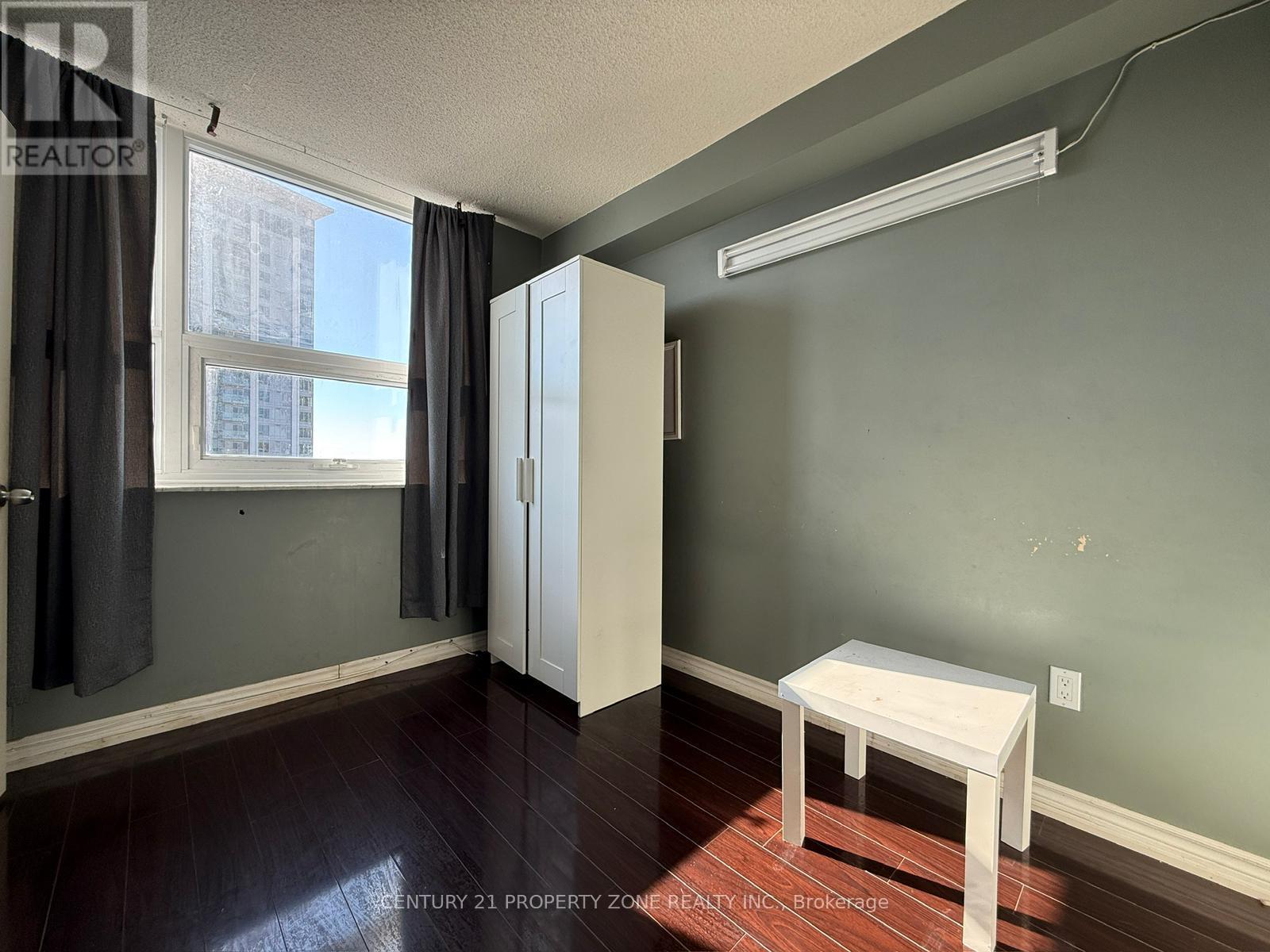 1405 - 4 Lisa Street, Brampton, Ontario  L6T 4B6 - Photo 10 - W12784464