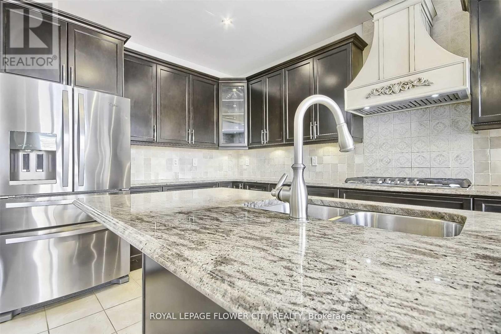 609 Gibson Crescent, Milton, Ontario  L9T 8Z9 - Photo 9 - W12784486