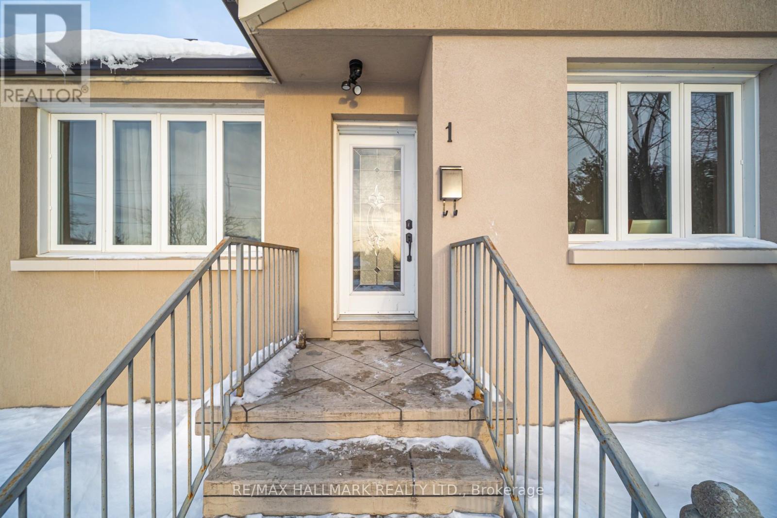 1 Tumpane Street, Toronto, Ontario  M3M 1L5 - Photo 2 - W12784498