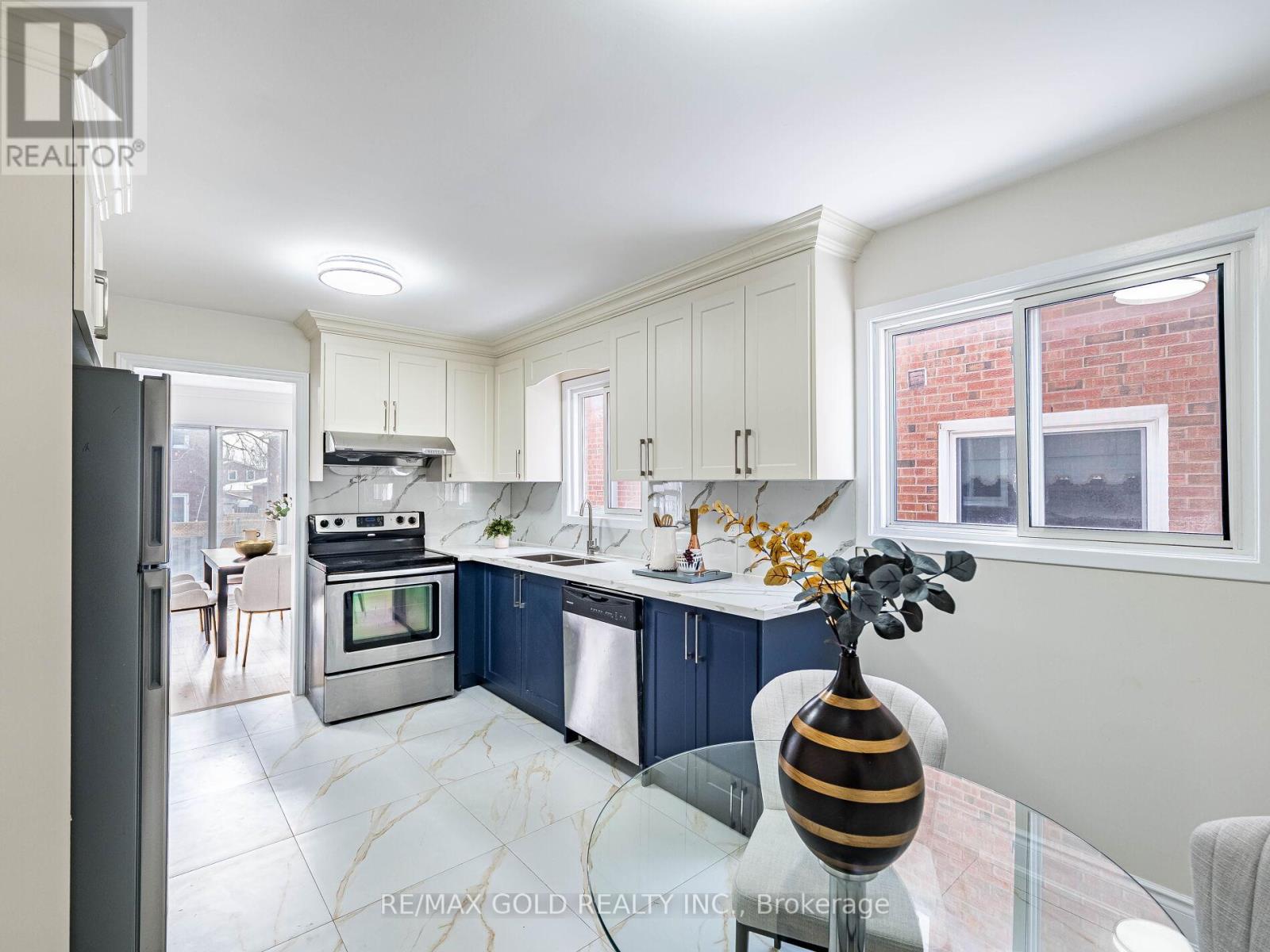 34 Daffodil Place, Brampton, Ontario  L6Y 3B6 - Photo 11 - W12784506