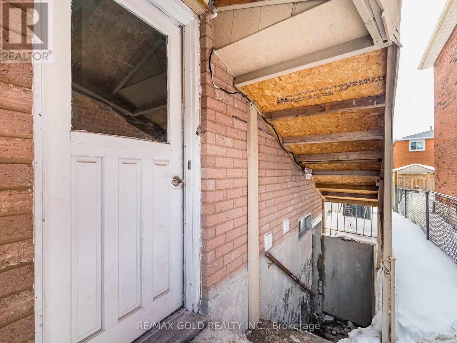 34 Daffodil Place, Brampton, Ontario  L6Y 3B6 - Photo 40 - W12784506