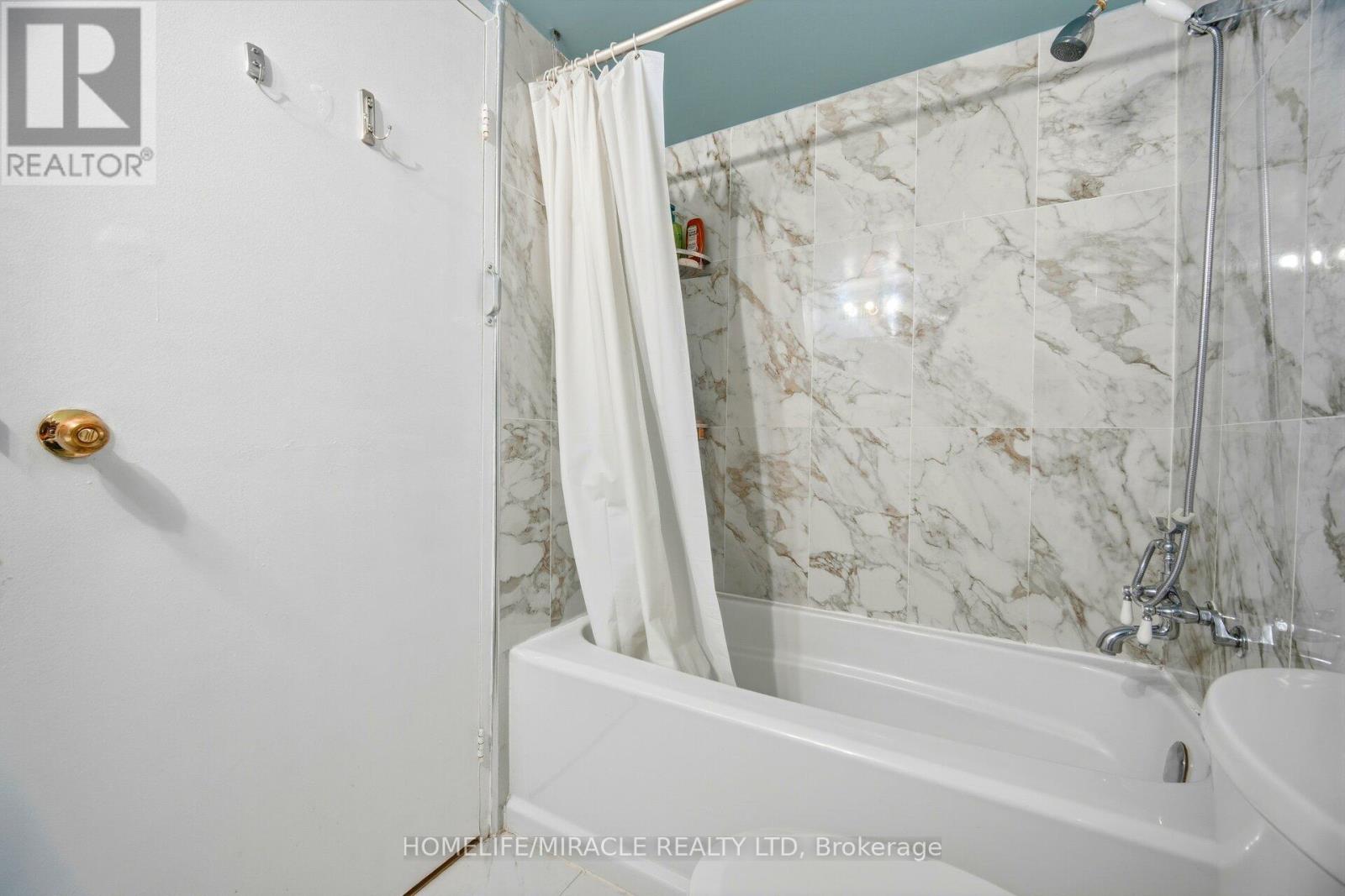 610 - 234 Albion Road, Toronto, Ontario  M9W 6A5 - Photo 21 - W12784516
