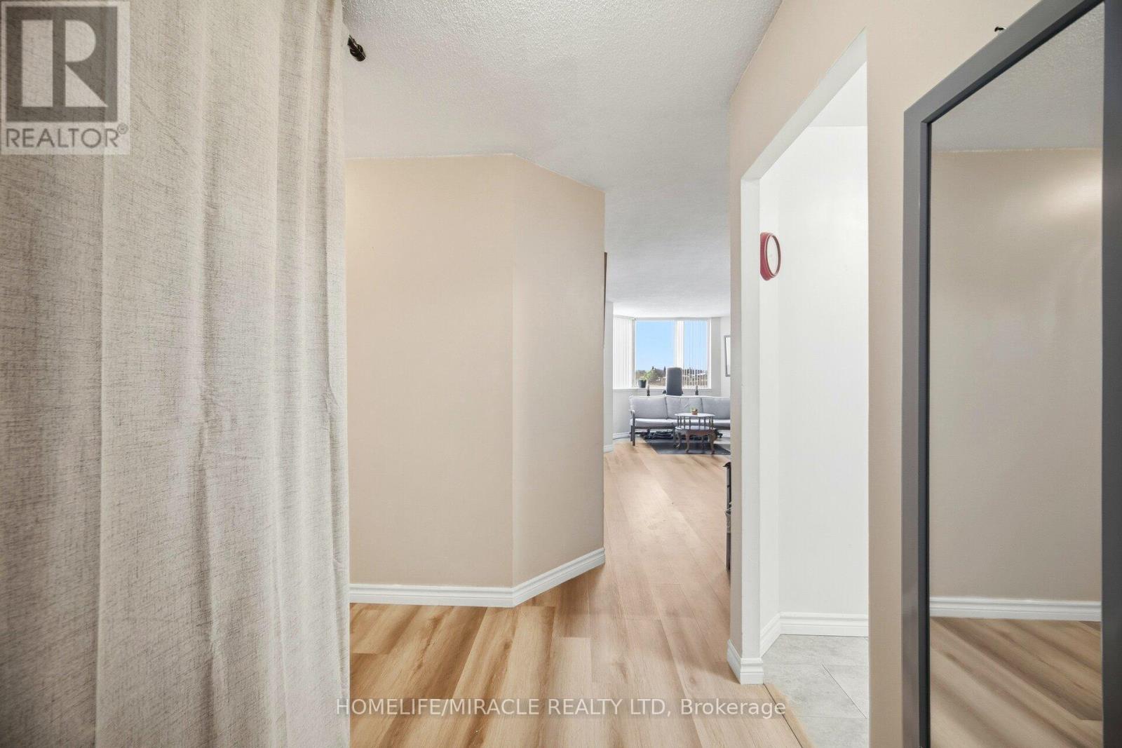 610 - 234 Albion Road, Toronto, Ontario  M9W 6A5 - Photo 4 - W12784516