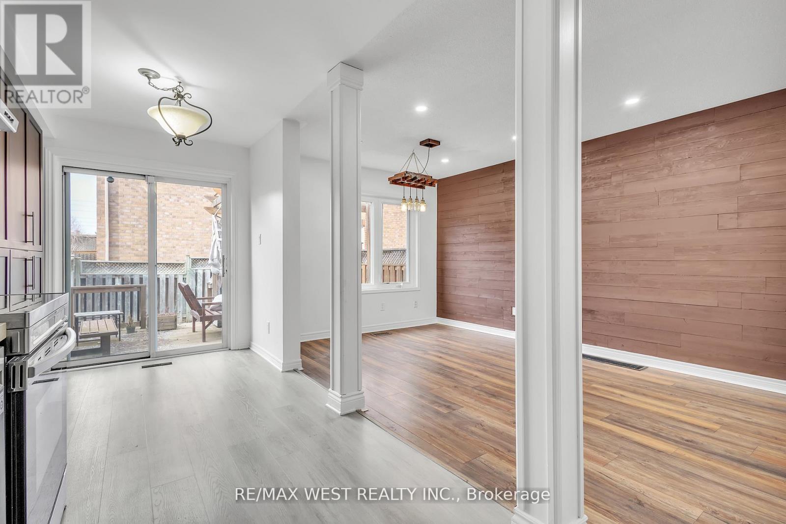 3865 Allcroft Road, Mississauga, Ontario  L5N 7E3 - Photo 17 - W12784520