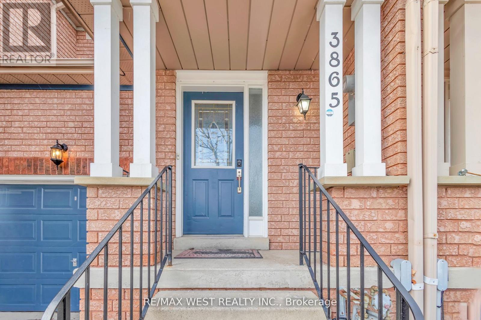 3865 Allcroft Road, Mississauga, Ontario  L5N 7E3 - Photo 2 - W12784520