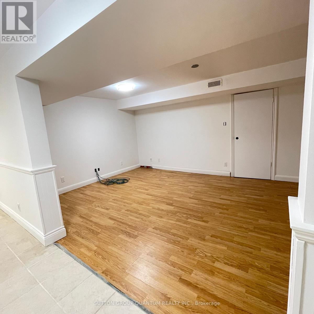 46 Woodlawn Avenue, Mississauga, Ontario  L5G 3K6 - Photo 18 - W12784522