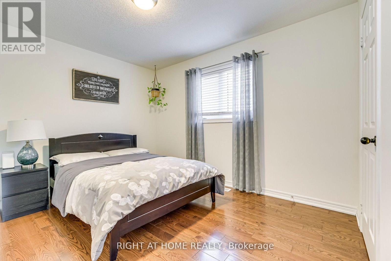 3228 Cabano Crescent, Mississauga, Ontario  L5M 0B9 - Photo 21 - W12784538