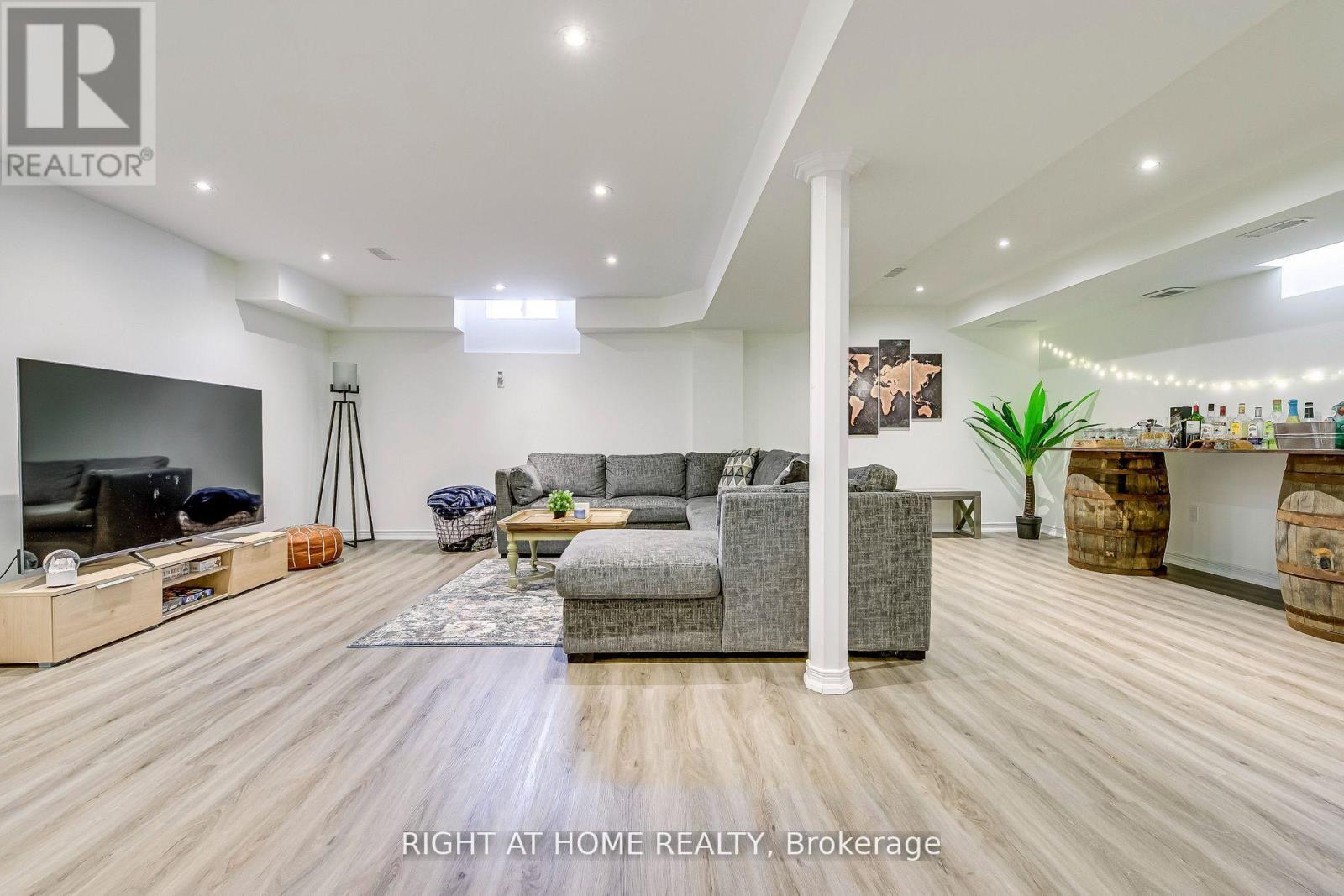 3228 Cabano Crescent, Mississauga, Ontario  L5M 0B9 - Photo 27 - W12784538