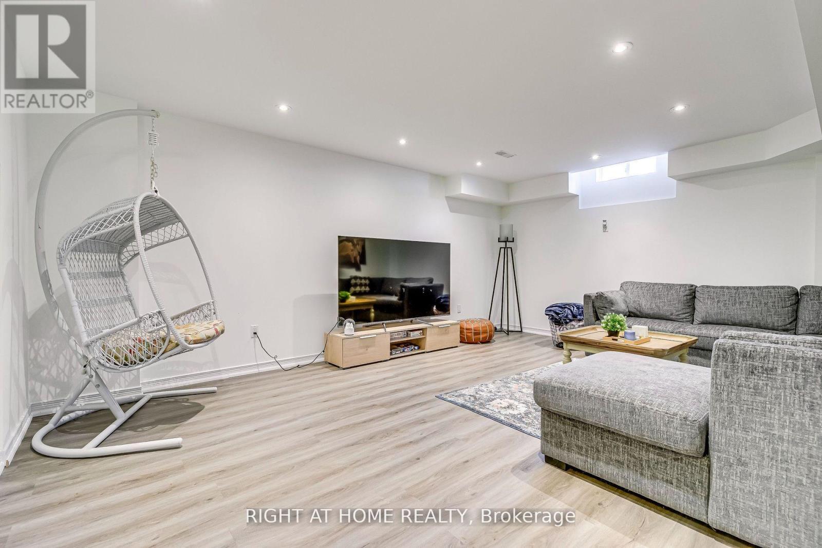 3228 Cabano Crescent, Mississauga, Ontario  L5M 0B9 - Photo 28 - W12784538