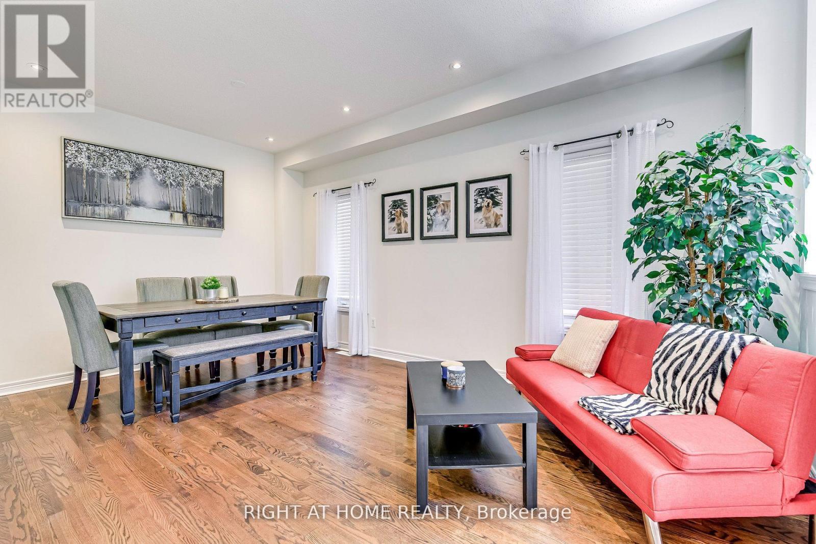 3228 Cabano Crescent, Mississauga, Ontario  L5M 0B9 - Photo 3 - W12784538