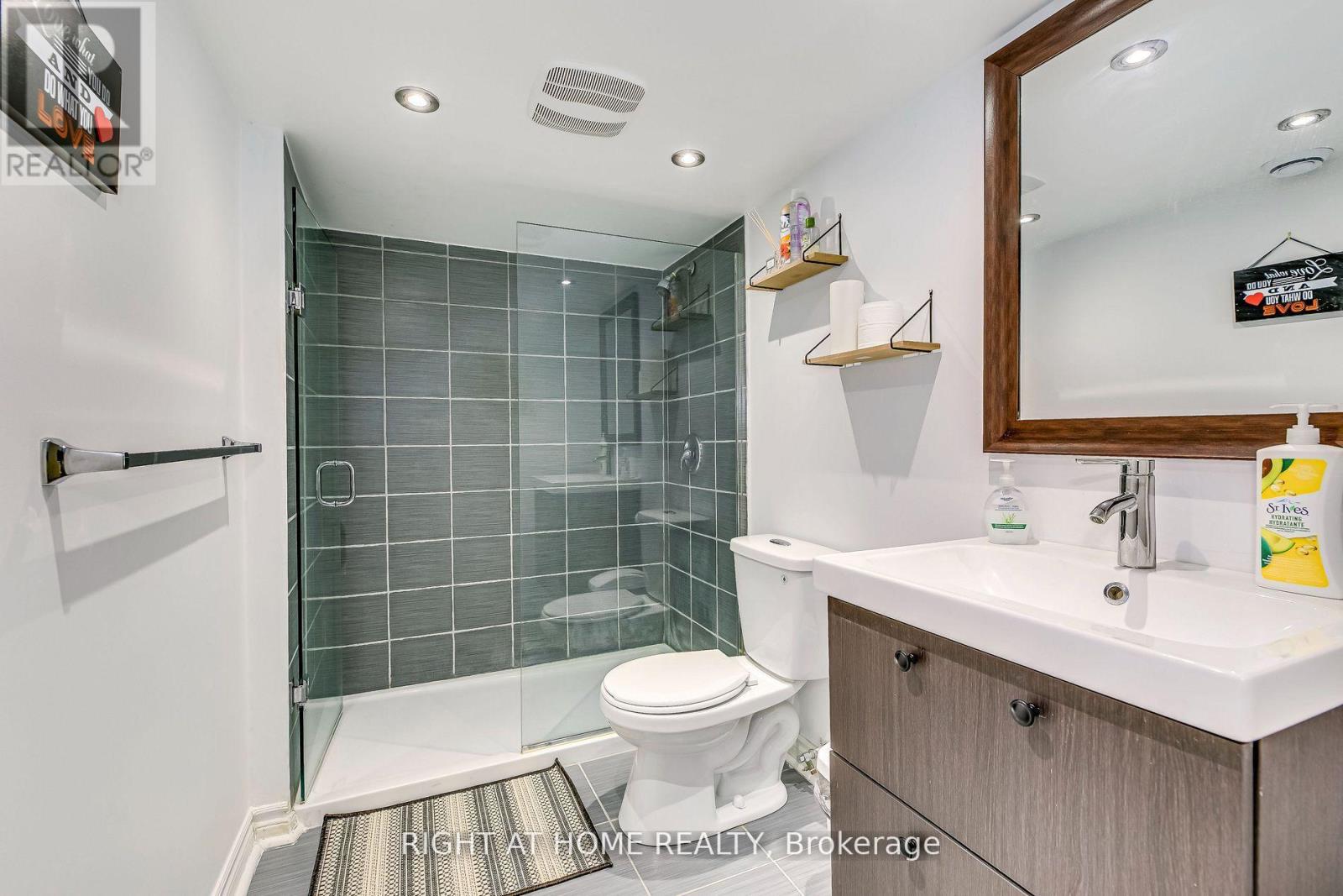 3228 Cabano Crescent, Mississauga, Ontario  L5M 0B9 - Photo 31 - W12784538