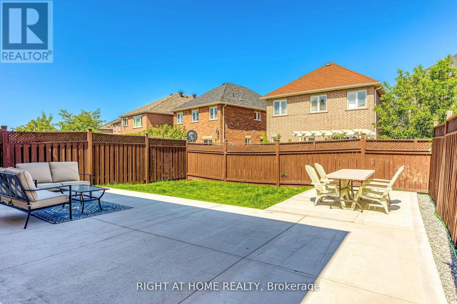 3228 Cabano Crescent, Mississauga, Ontario  L5M 0B9 - Photo 32 - W12784538