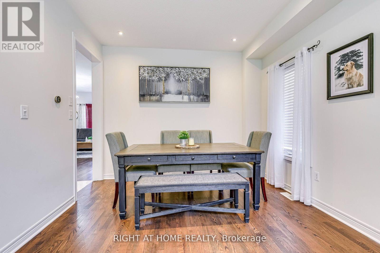 3228 Cabano Crescent, Mississauga, Ontario  L5M 0B9 - Photo 5 - W12784538