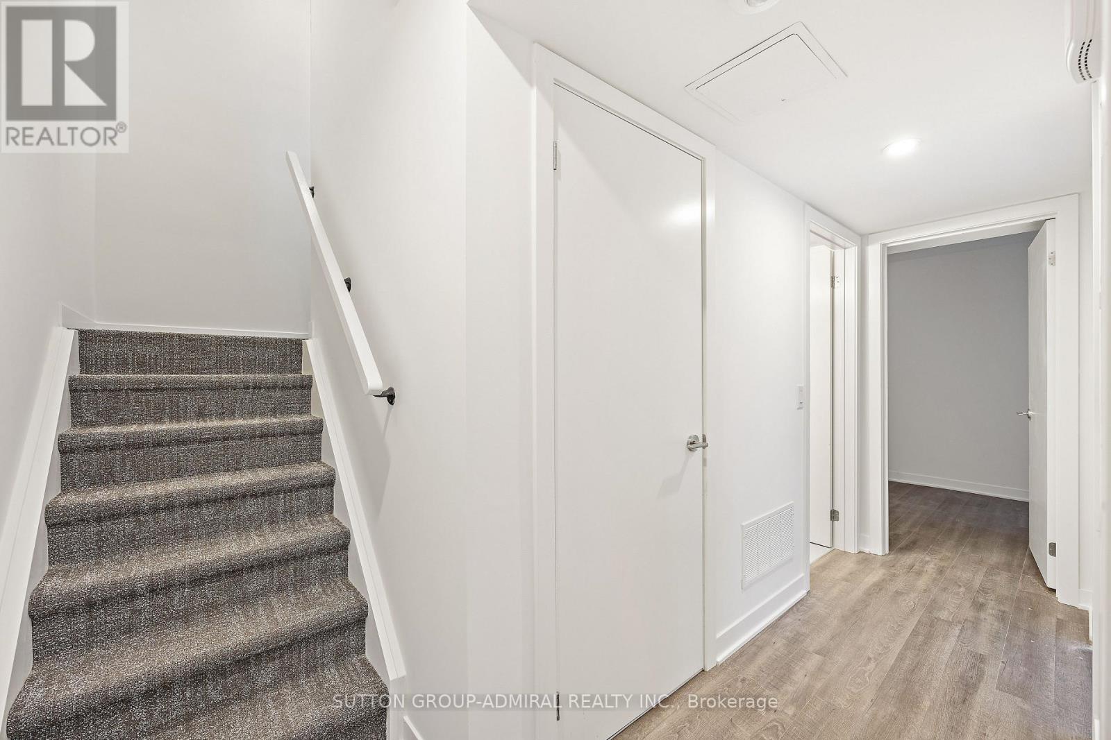 Th5 - 10 Ed Clark Gardens Boulevard, Toronto, Ontario  M6N 1J5 - Photo 10 - W12784570