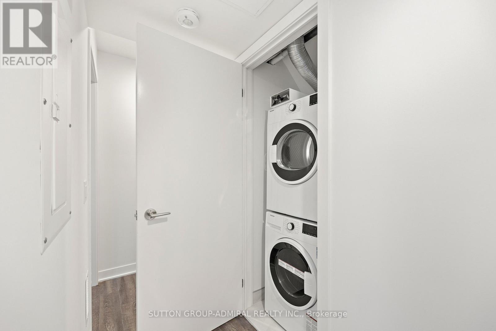 Th5 - 10 Ed Clark Gardens Boulevard, Toronto, Ontario  M6N 1J5 - Photo 14 - W12784570