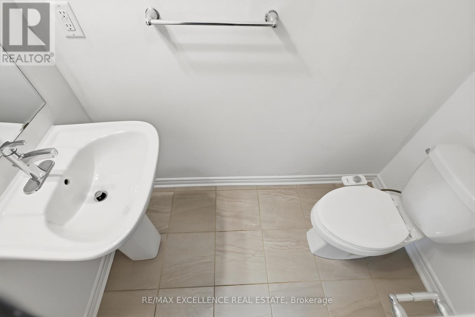 147 Keppel Circle, Brampton, Ontario  L7A 5K5 - Photo 13 - W12784624