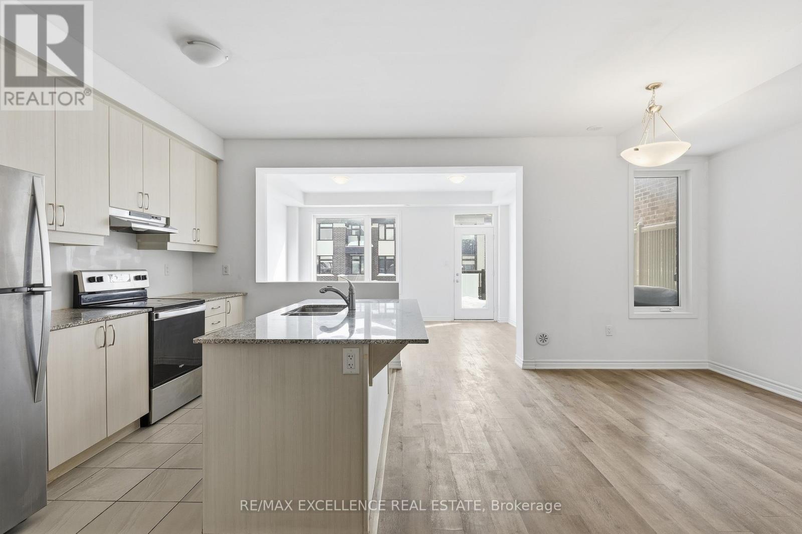 147 Keppel Circle, Brampton, Ontario  L7A 5K5 - Photo 8 - W12784624