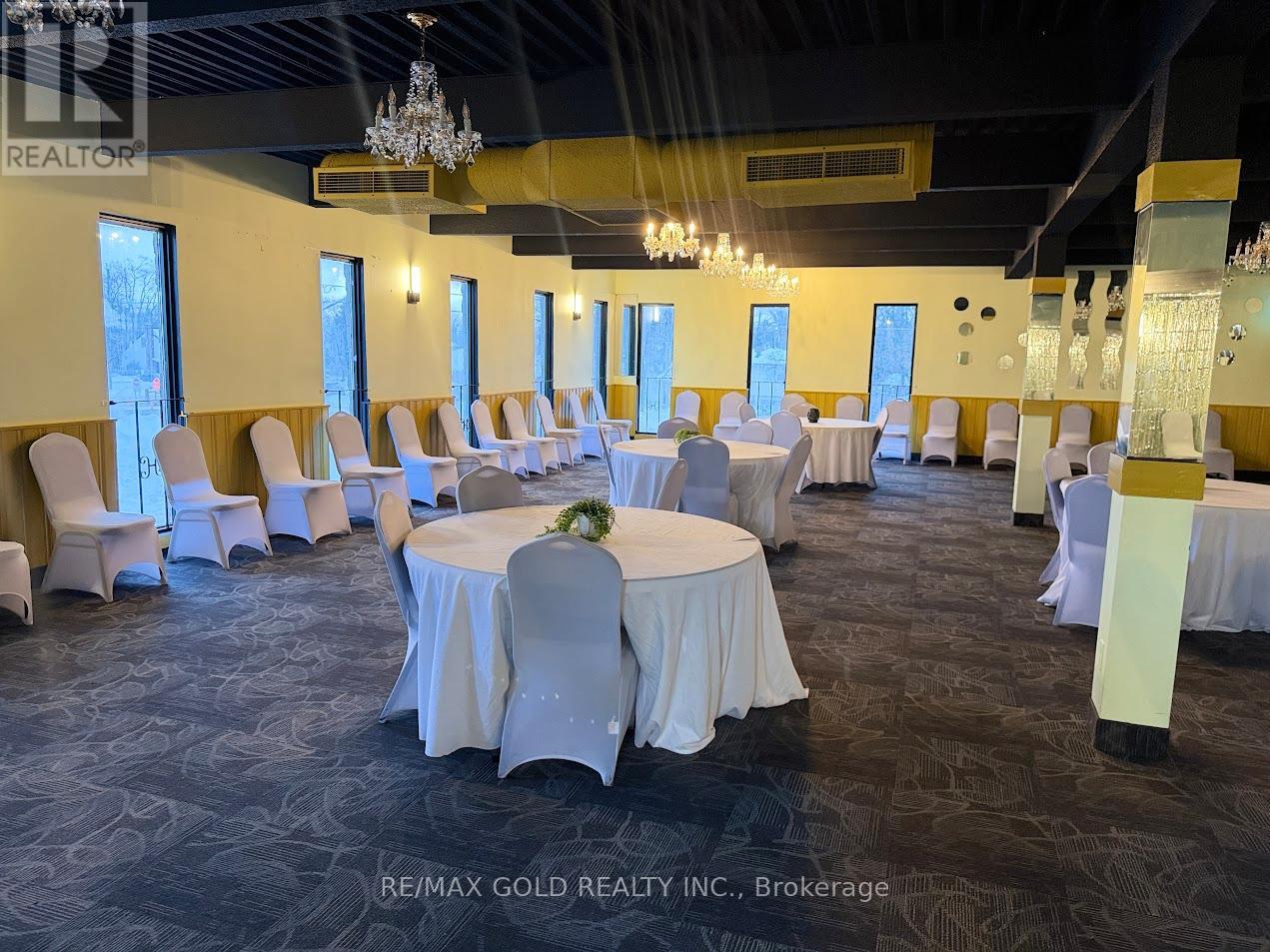 530 Clarke Road, London East (East I), Ontario  N5V 2C7 - Photo 2 - X12784508