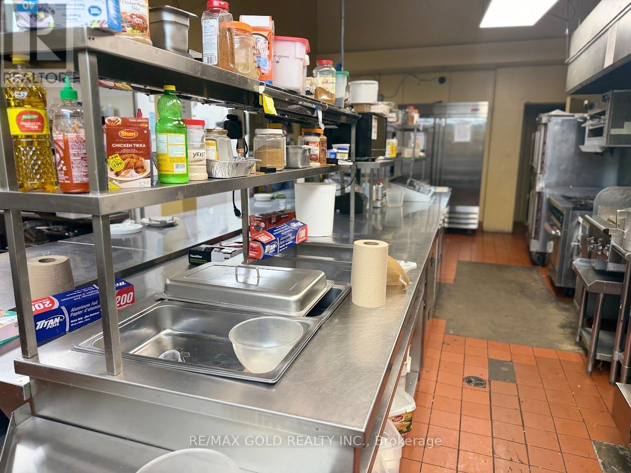 530 Clarke Road, London East (East I), Ontario  N5V 2C7 - Photo 22 - X12784508