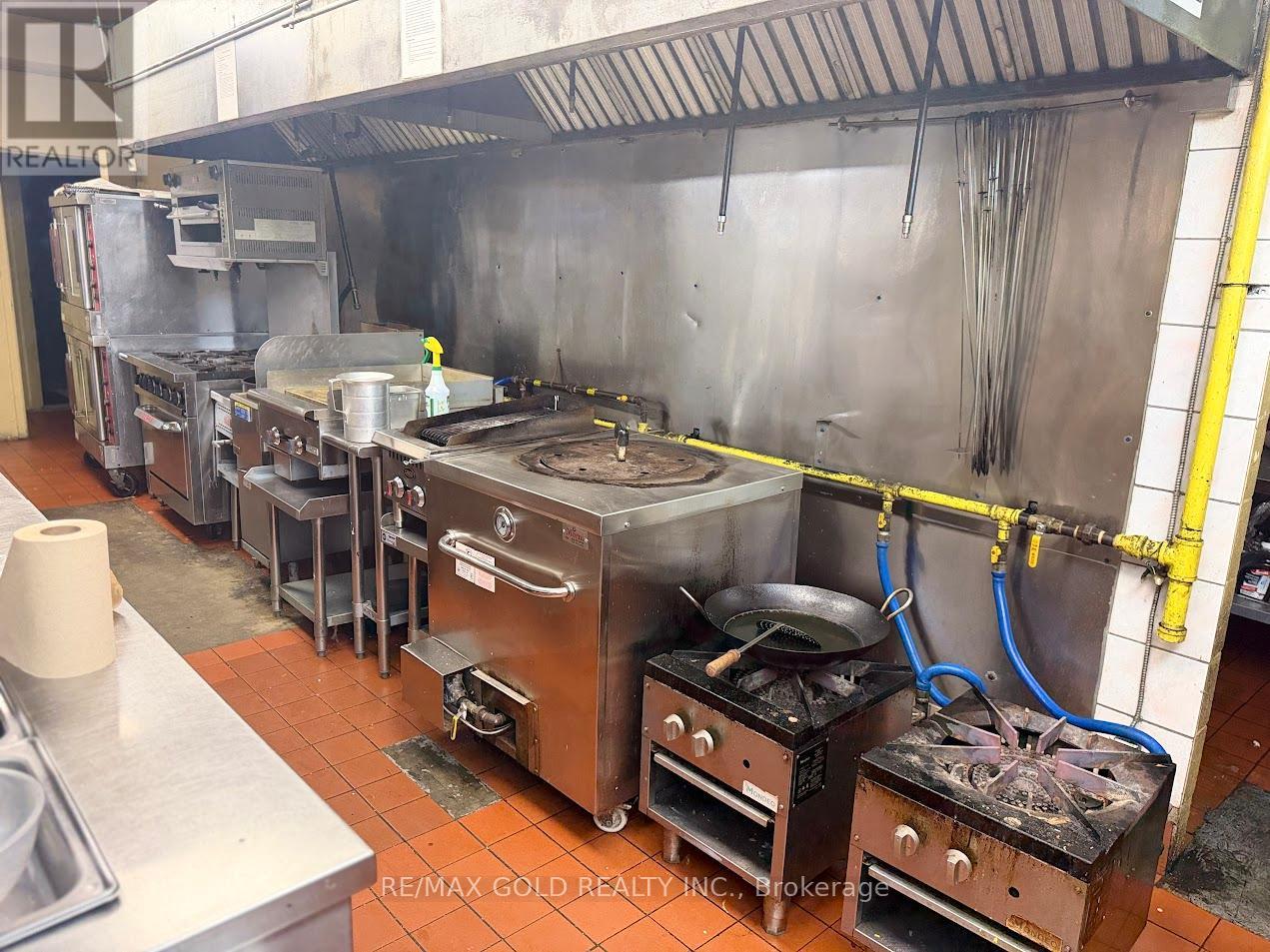 530 Clarke Road, London East (East I), Ontario  N5V 2C7 - Photo 9 - X12784508