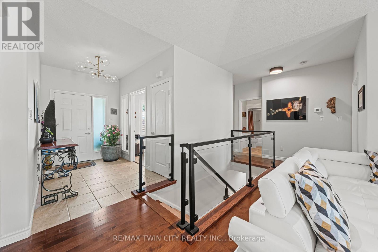 18 - 152 Devonshire Drive, Wilmot, Ontario  N3A 4J7 - Photo 6 - X12784562