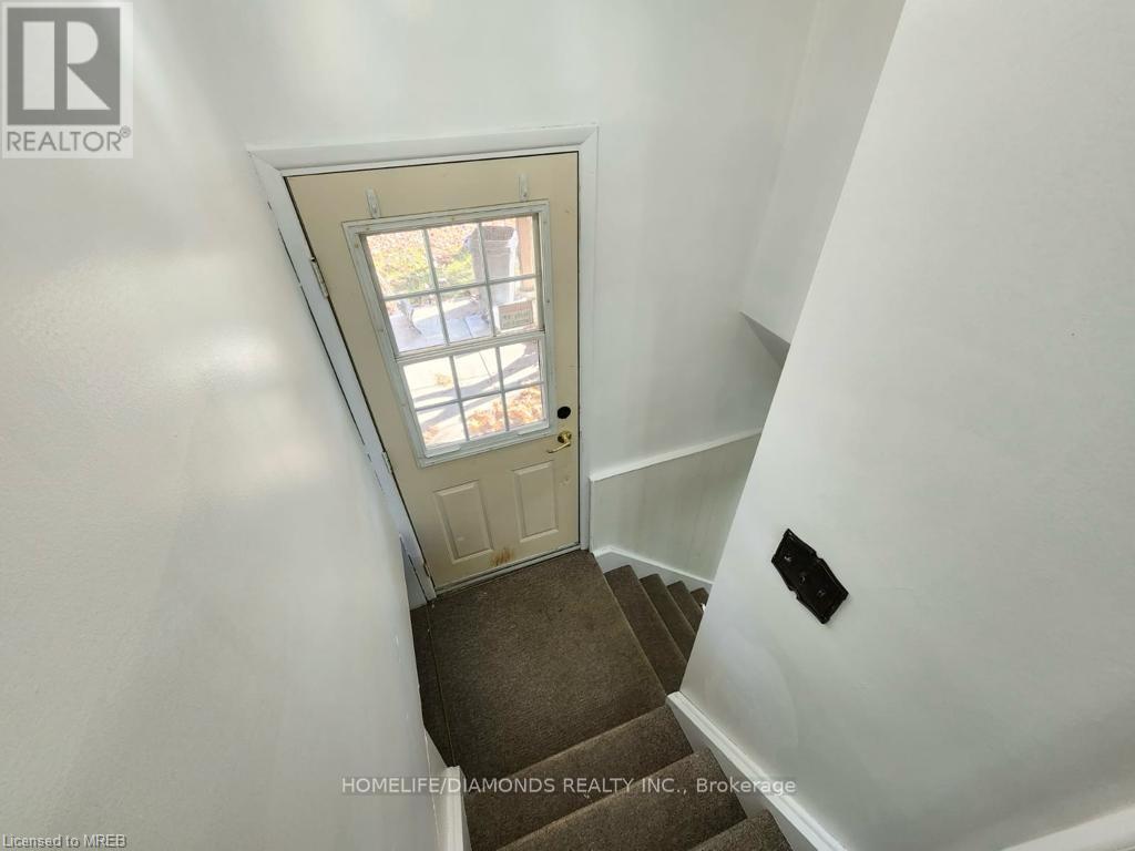 28 Marmac Drive, St. Catharines (Burleigh Hill), Ontario  L2T 2X3 - Photo 10 - X12784600