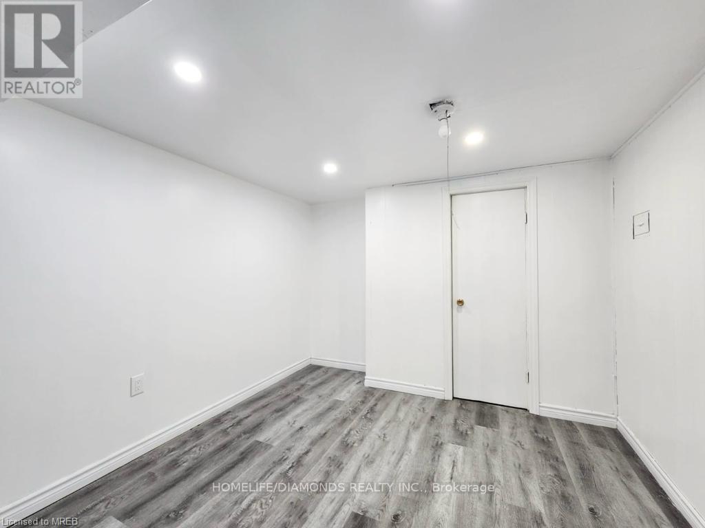 28 Marmac Drive, St. Catharines (Burleigh Hill), Ontario  L2T 2X3 - Photo 13 - X12784600