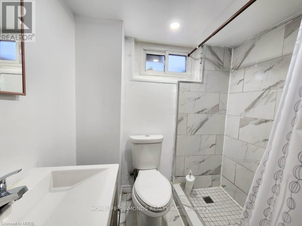 28 Marmac Drive, St. Catharines (Burleigh Hill), Ontario  L2T 2X3 - Photo 15 - X12784600