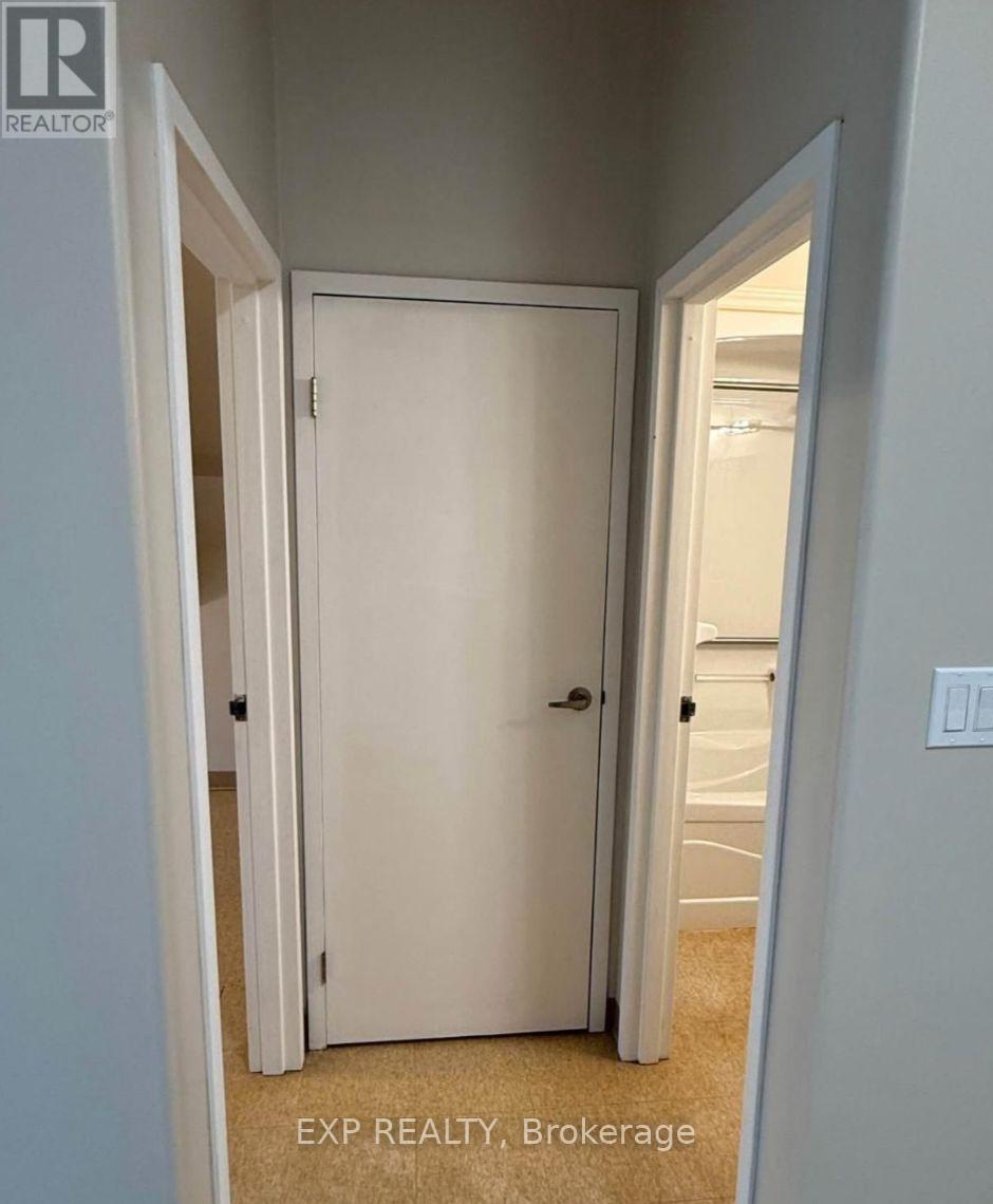 204 - 25 Winniett Street, Woodstock (Woodstock - North), Ontario  N4S 5Z4 - Photo 3 - X12784628