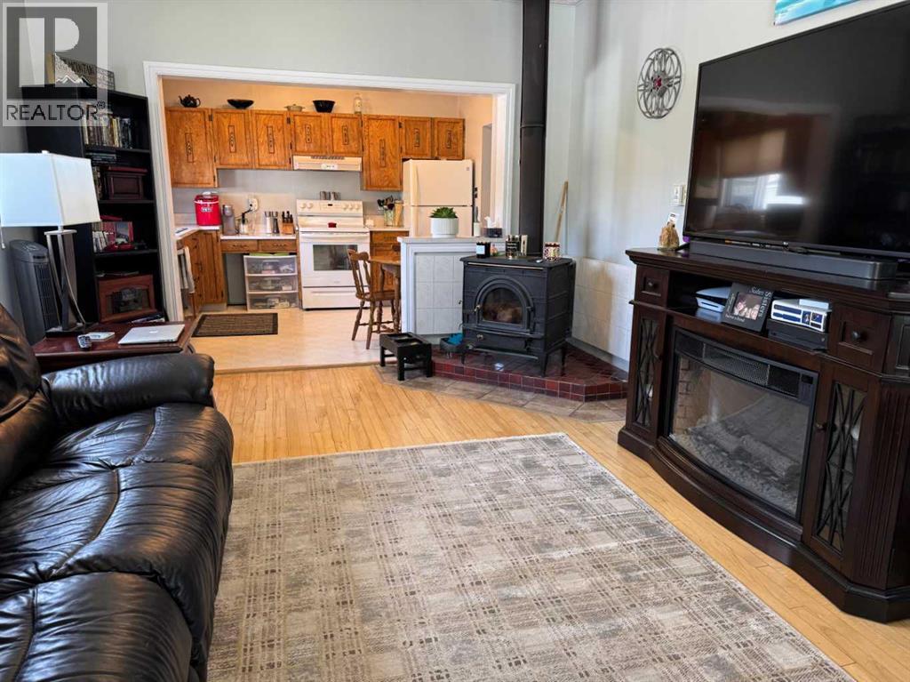 7918 23 Avenue, Coleman, Alberta  T0K 0M0 - Photo 7 - A2285504