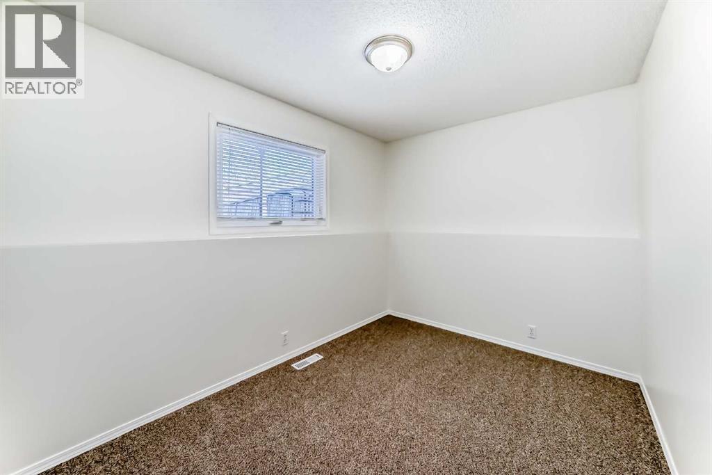 9875 Hidden Valley Drive Nw, Calgary, Alberta  T3E 5K5 - Photo 14 - A2282068