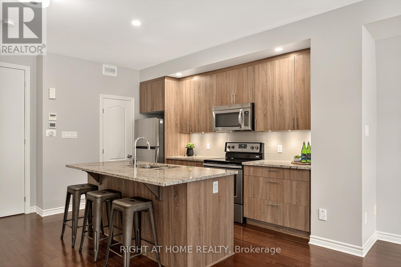 521 Chaperal Private N, Ottawa, Ontario  K4A 0Y2 - Photo 8 - X12784690