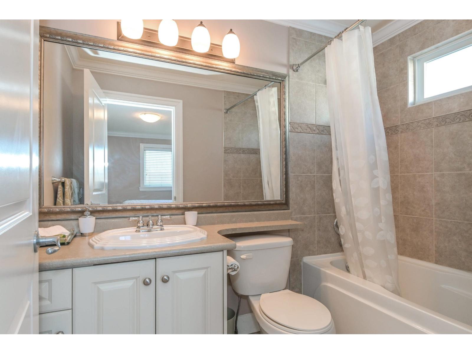 5448 189a Street, Surrey, British Columbia  V3S 6R4 - Photo 16 - R3089167