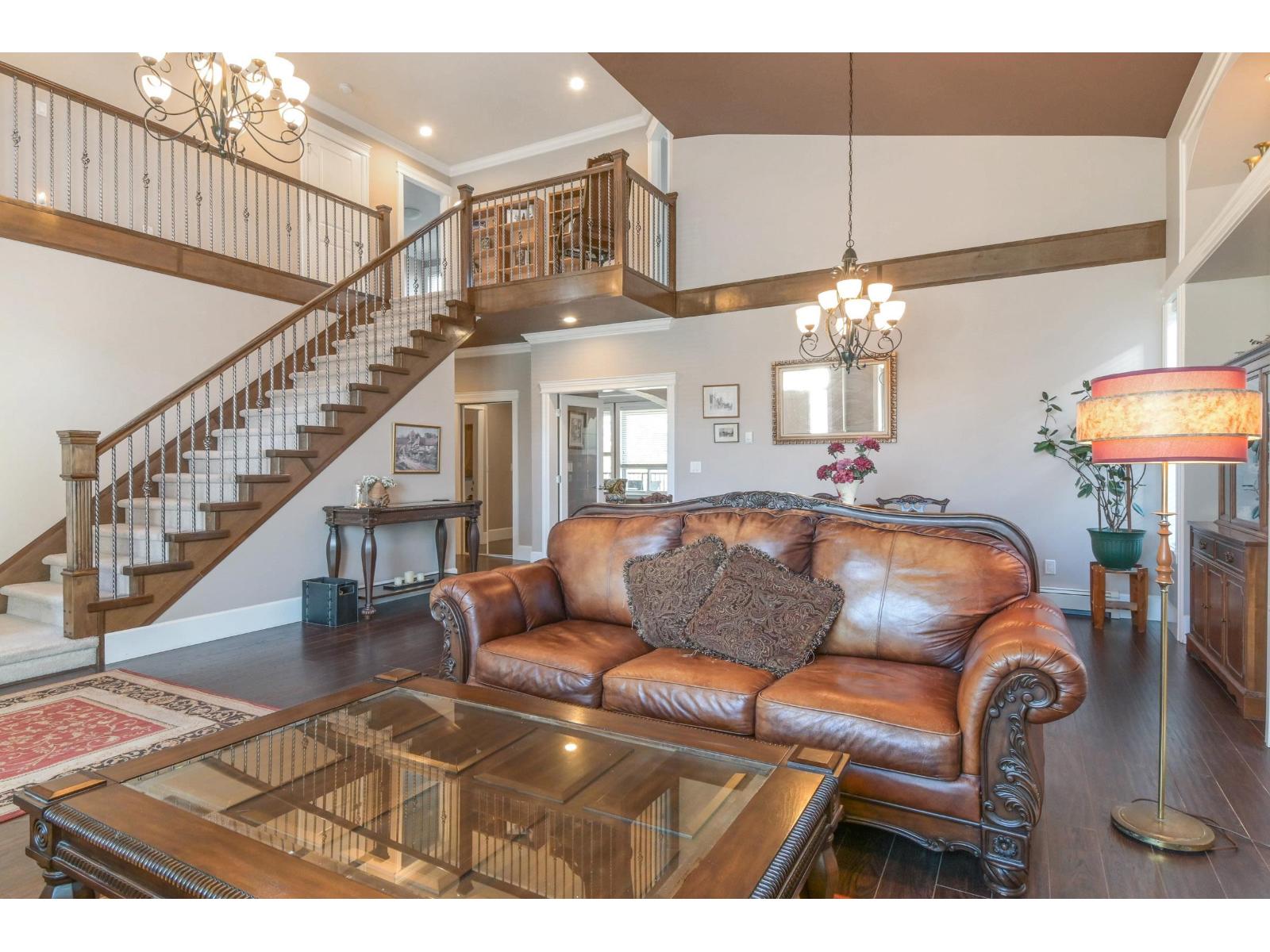 5448 189a Street, Surrey, British Columbia  V3S 6R4 - Photo 5 - R3089167