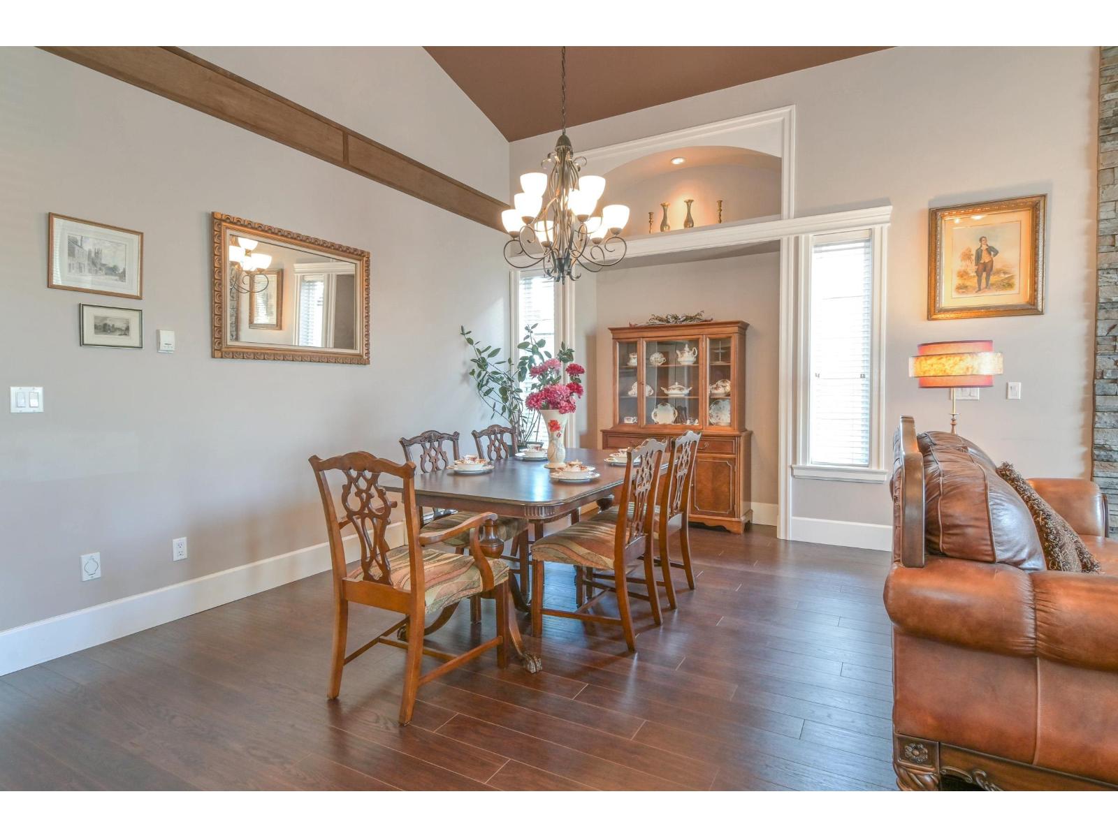 5448 189a Street, Surrey, British Columbia  V3S 6R4 - Photo 6 - R3089167