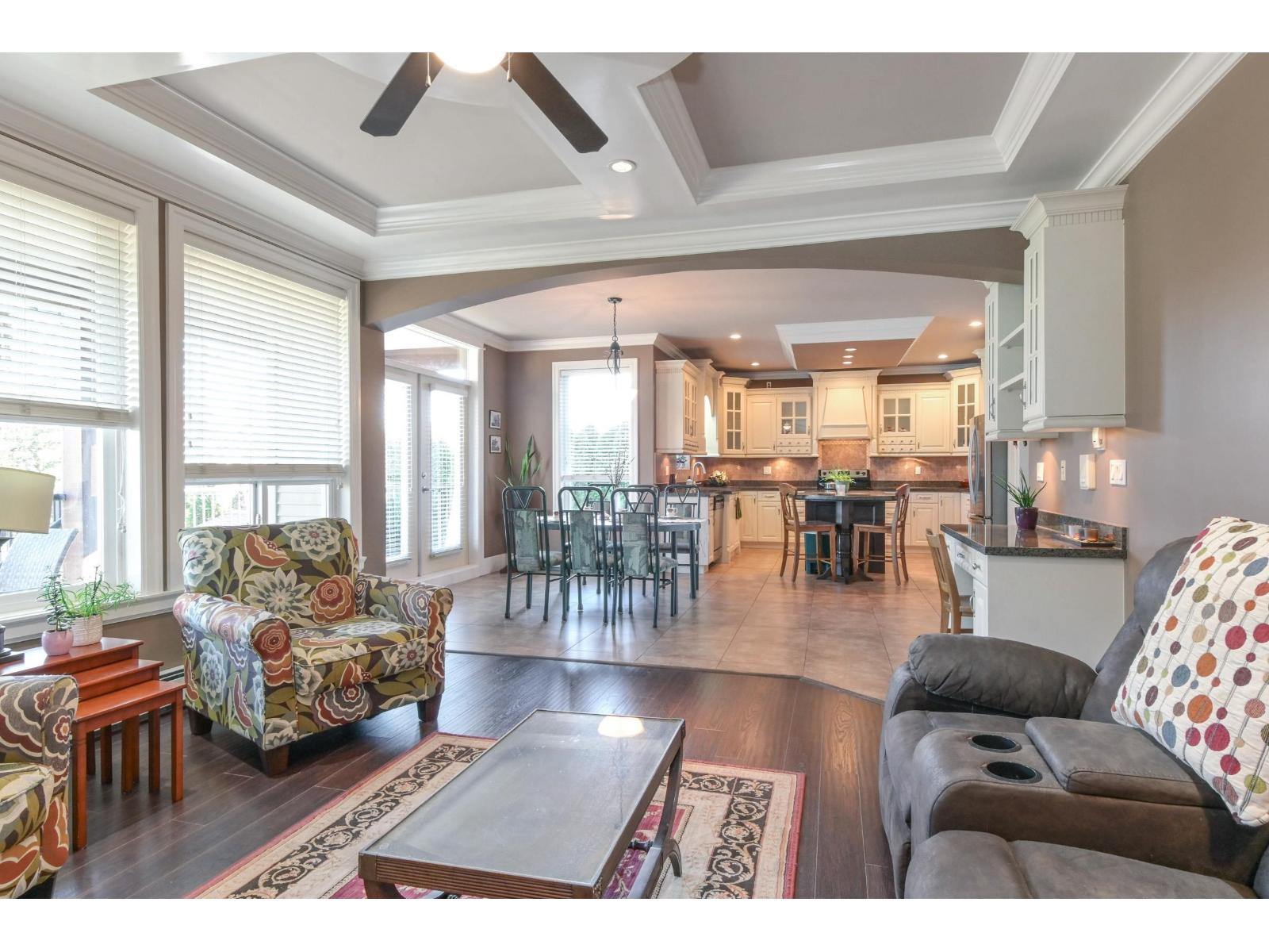 5448 189a Street, Surrey, British Columbia  V3S 6R4 - Photo 8 - R3089167