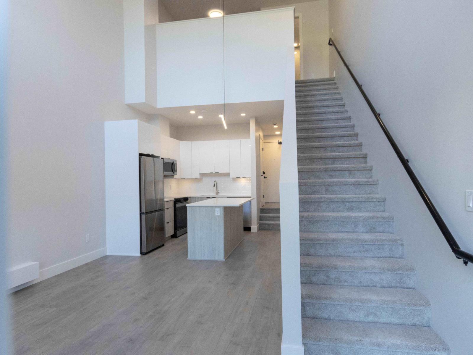 114 13458 95 Avenue, Surrey, British Columbia  V3V 0H1 - Photo 3 - R3089493