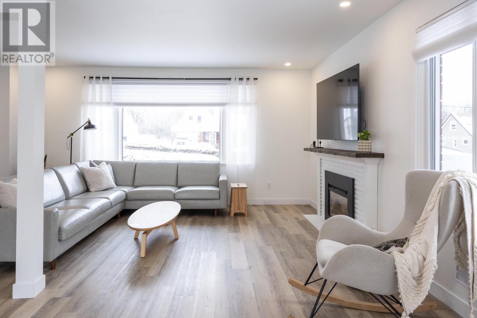 381 River St, Thunder Bay, Ontario  P7A 3R5 - Photo 3 - TB2600231