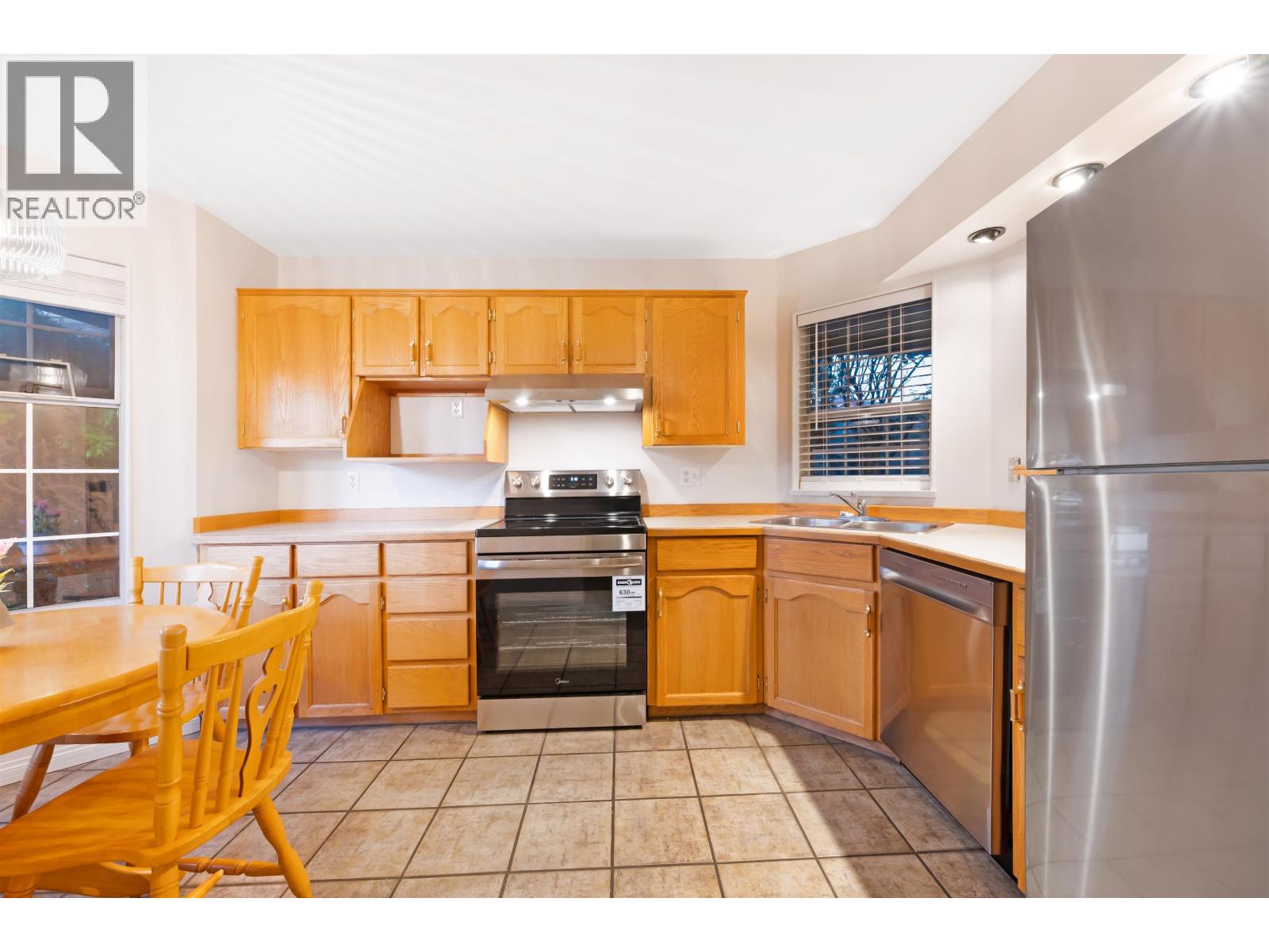 8 11580 Burnett Street, Maple Ridge, British Columbia  V2X 0Y1 - Photo 8 - R3089440