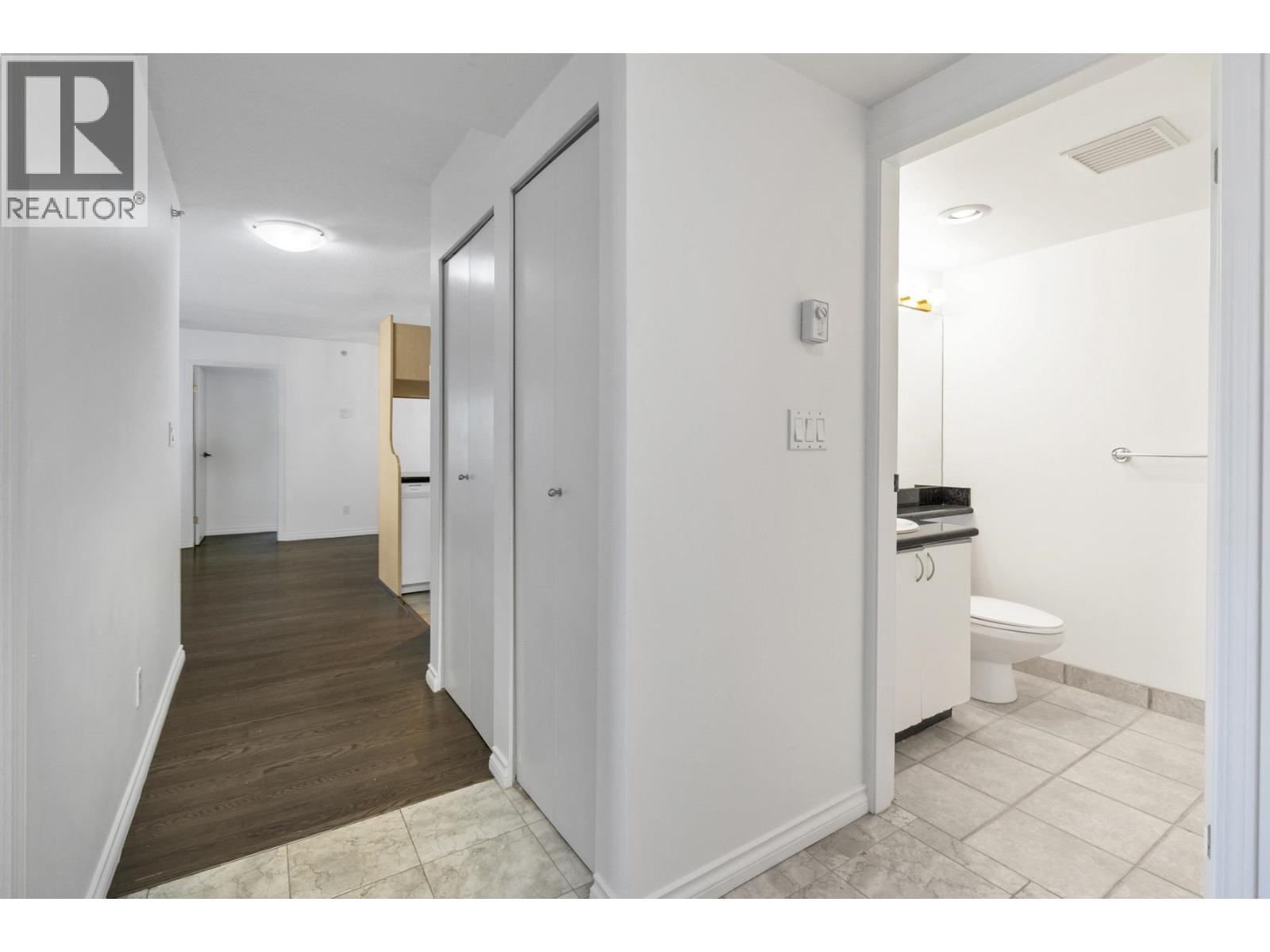 1106 6611 Cooney Road, Richmond, British Columbia  V6Y 4C5 - Photo 2 - R3089445