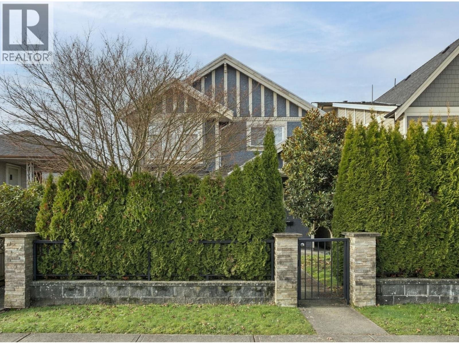 6453 BEATRICE STREET, Vancouver, British Columbia