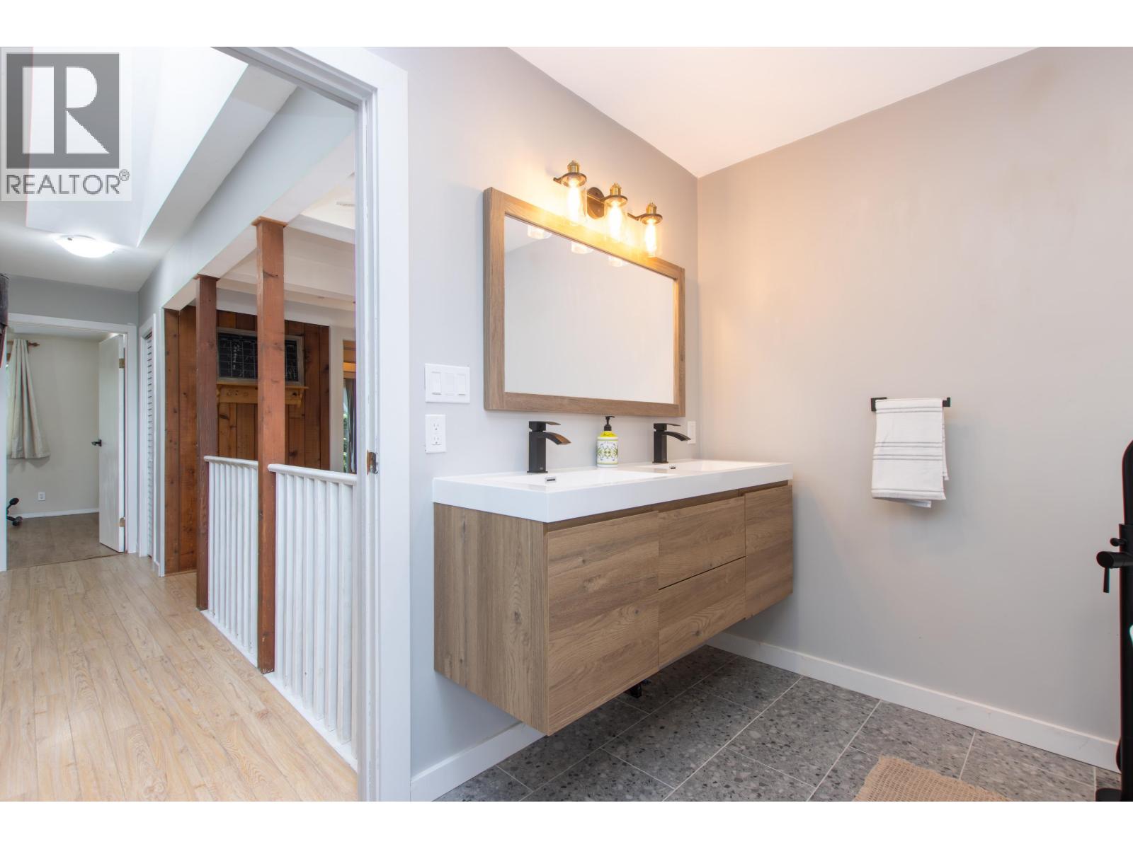 1155 Judd Road, Squamish, British Columbia  V0N 1H0 - Photo 17 - R3089456